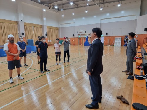 탁구 생활체육교실 물품 전달